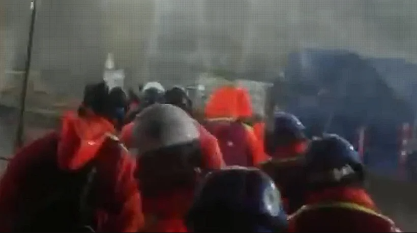 [VIDEO] Denuncian que trabajadores del puente Chacao siguen trabajando pese al temporal